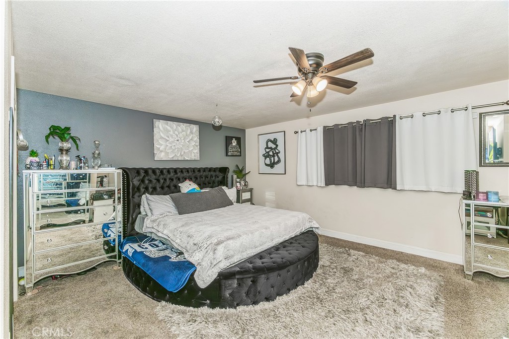 2467 S Holloway Ave, Fresno, CA 93725