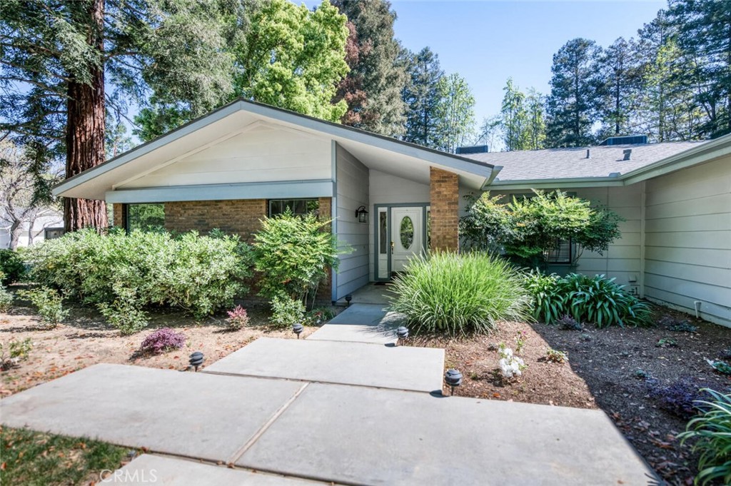 6702 N Dolores, Fresno, CA 93711