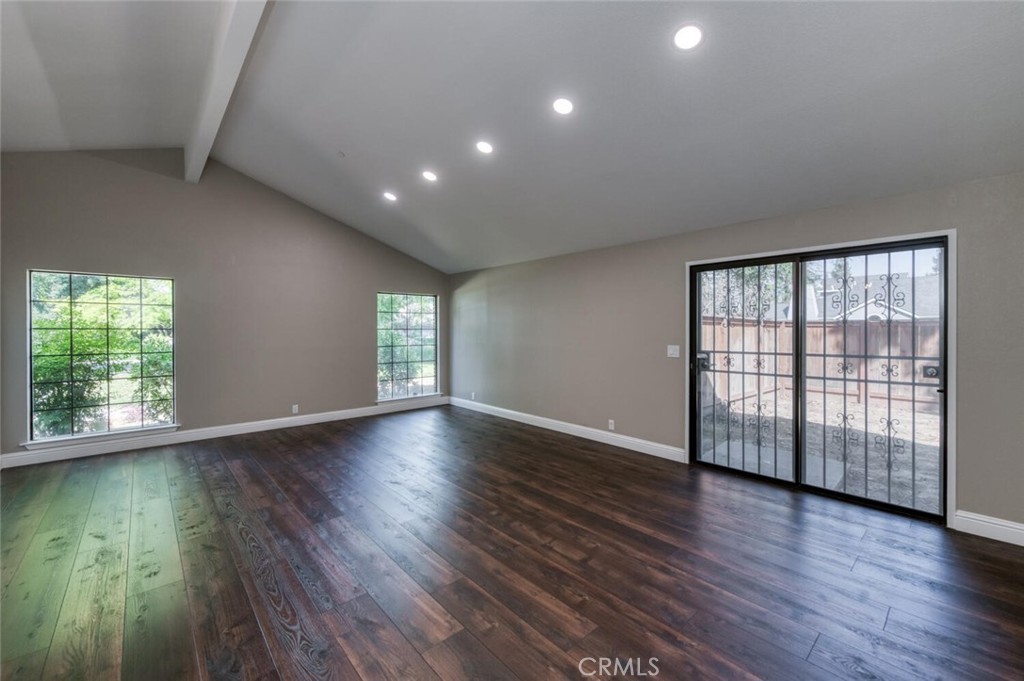 6702 N Dolores, Fresno, CA 93711