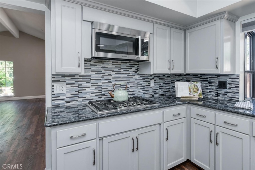 6702 N Dolores, Fresno, CA 93711