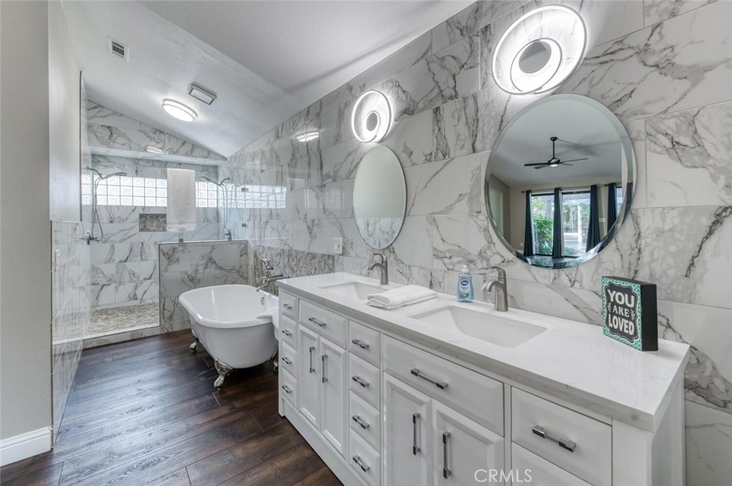 6702 N Dolores, Fresno, CA 93711