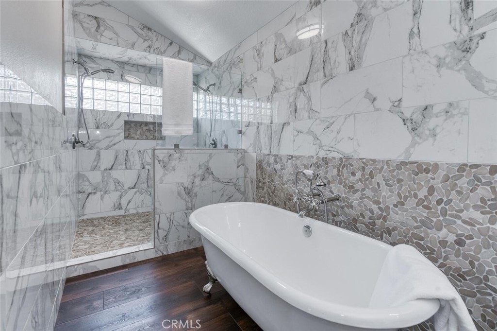 6702 N Dolores, Fresno, CA 93711