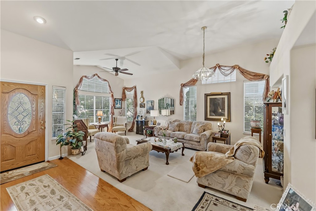 8613 N Whitney, Fresno, CA 93720