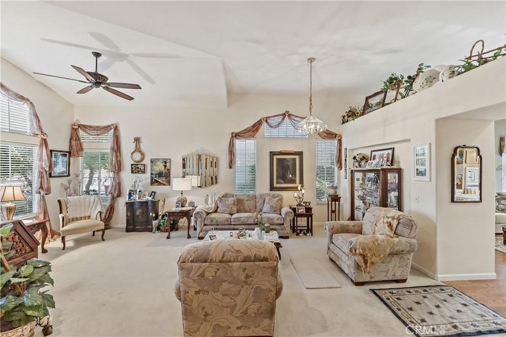 8613 N Whitney, Fresno, CA 93720