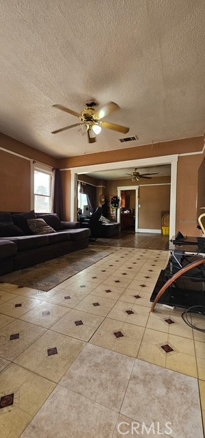 4648 E Iowa, Fresno, CA 93702