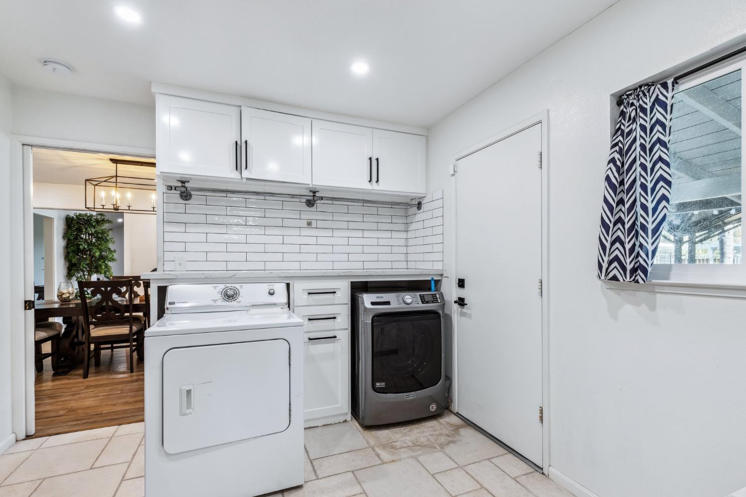 4341 W Dakota Ave, Fresno, CA 93722