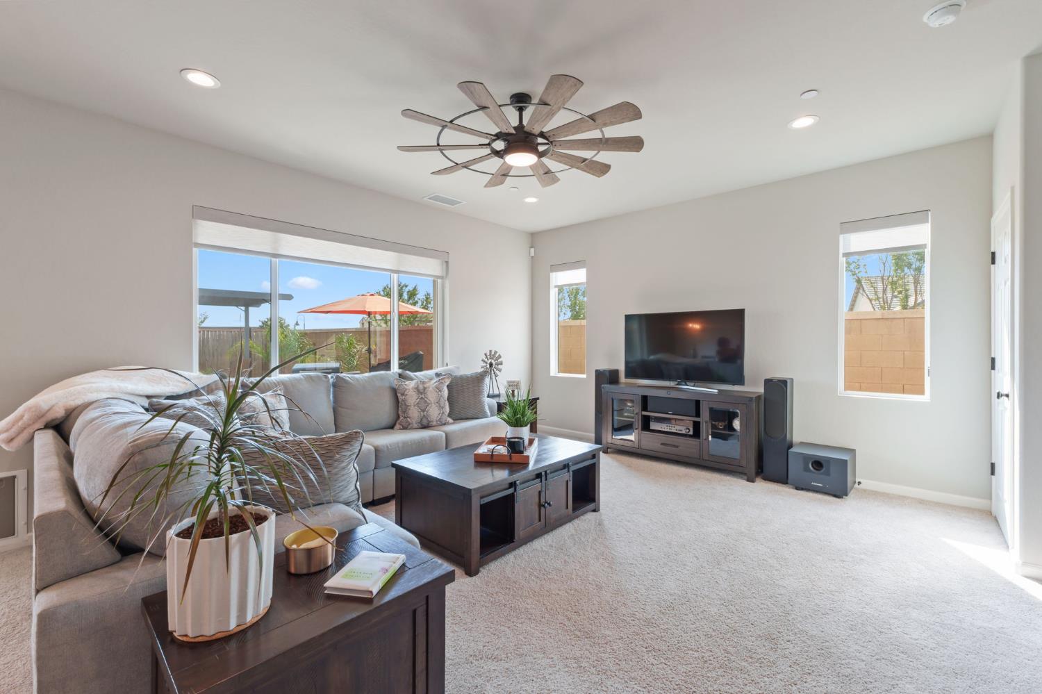 4450 Oak Knoll Rd, Madera, CA 93636
