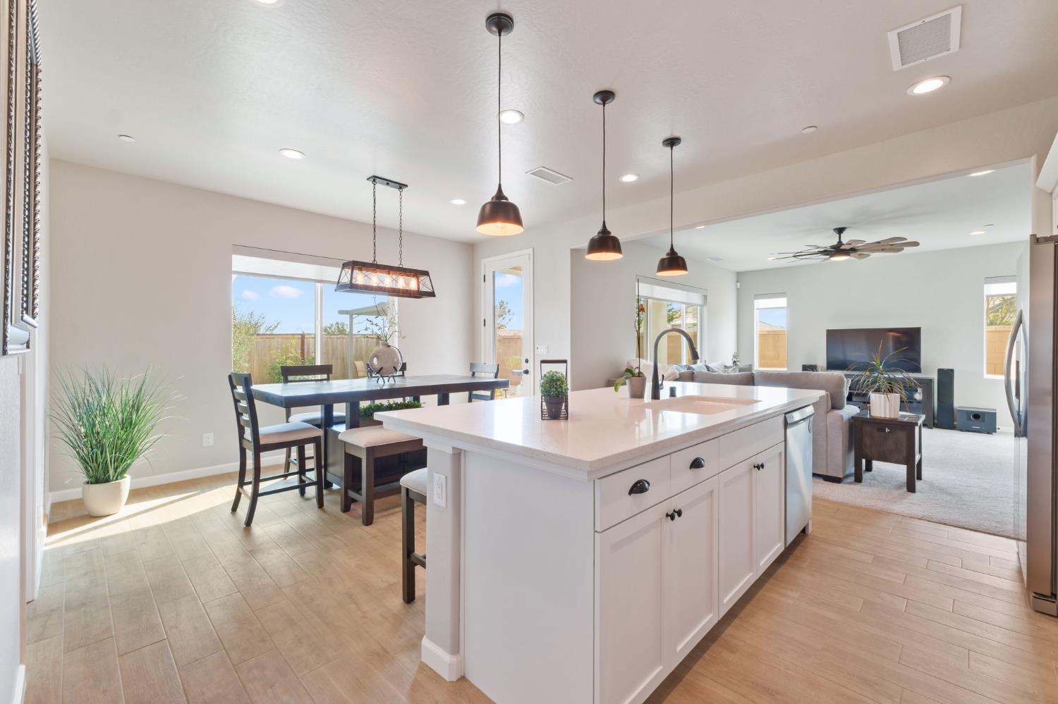 4450 Oak Knoll Rd, Madera, CA 93636