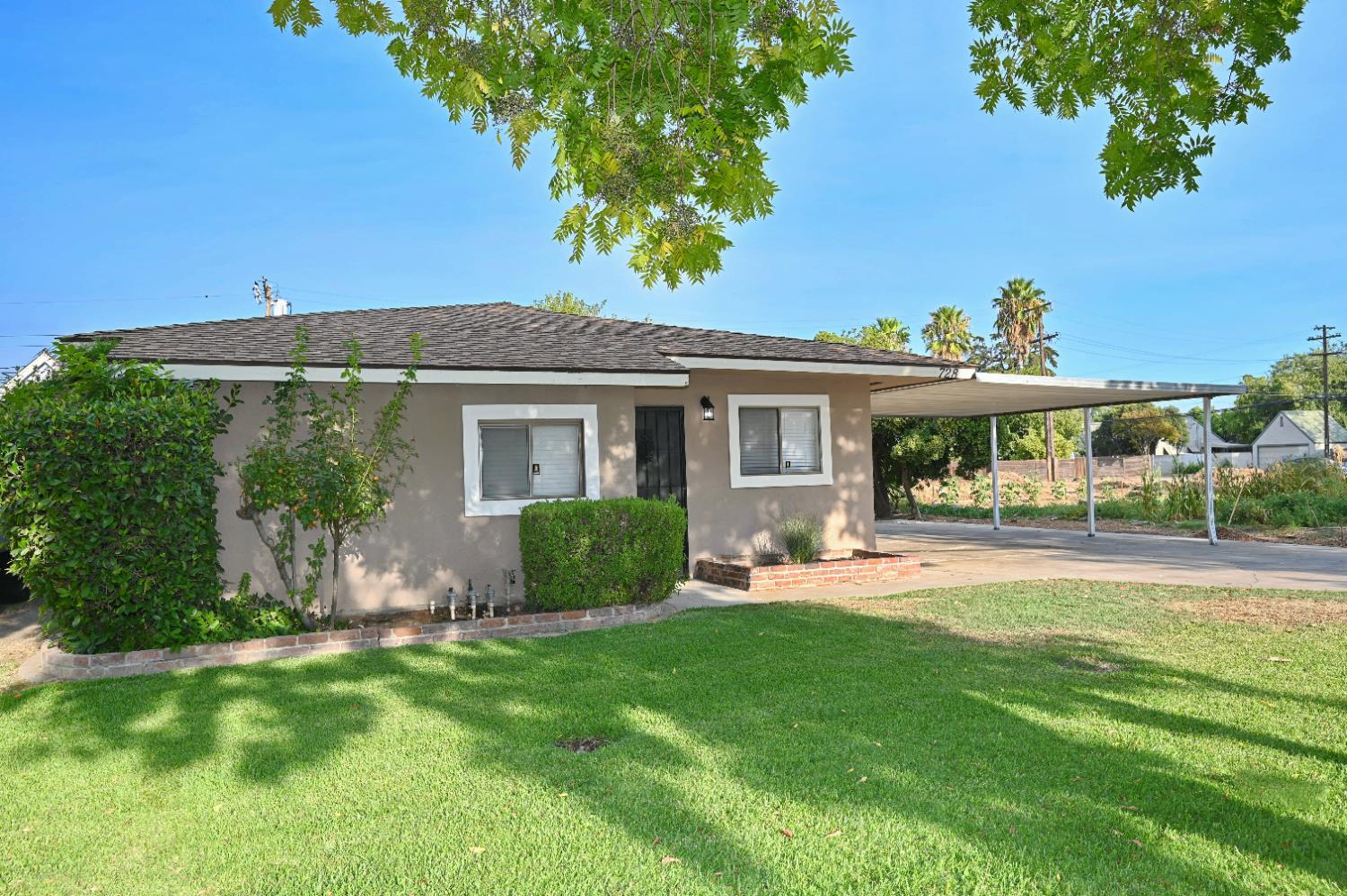 728 N Echo Ave, Fresno, CA 93728