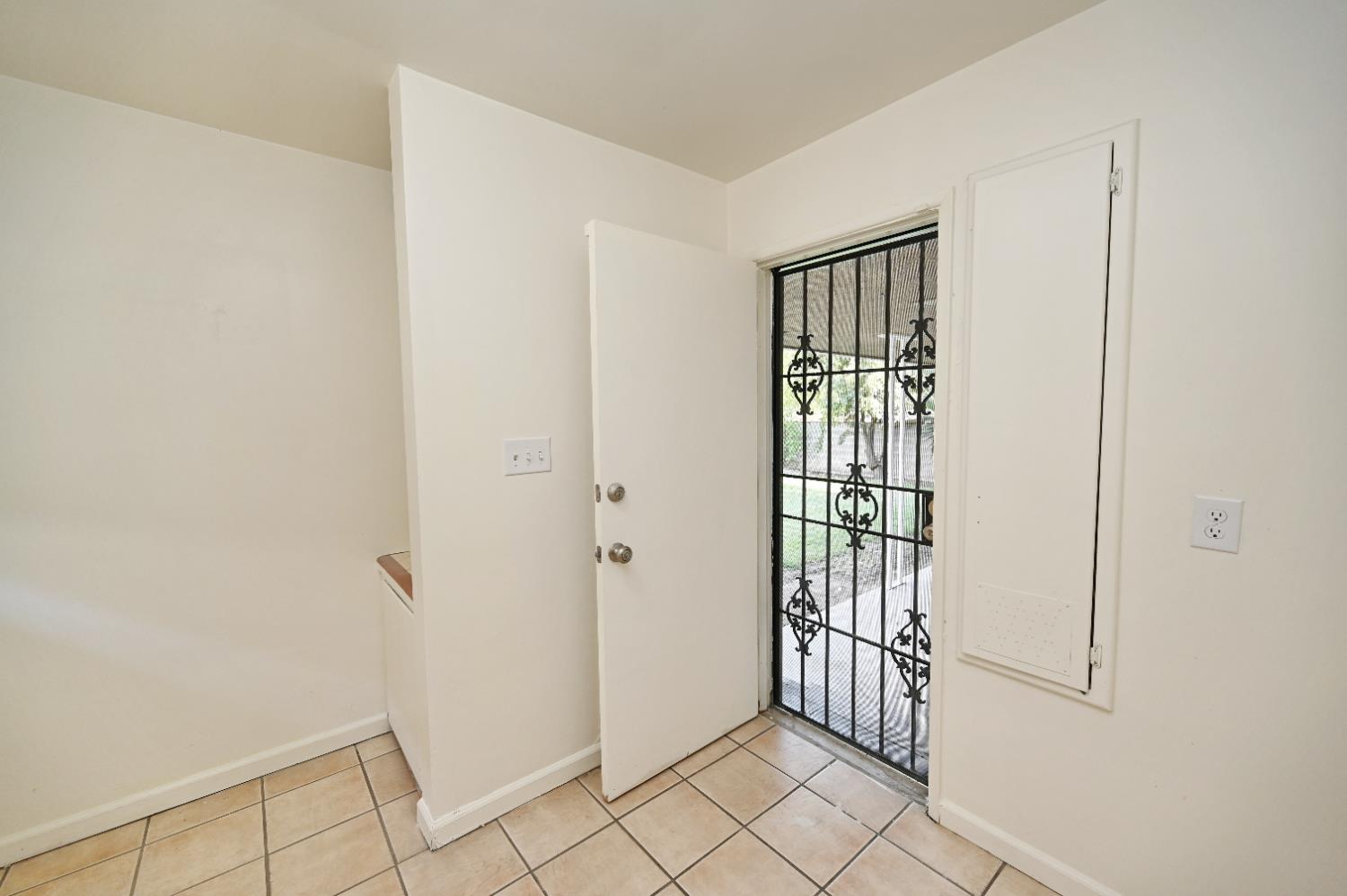 728 N Echo Ave, Fresno, CA 93728