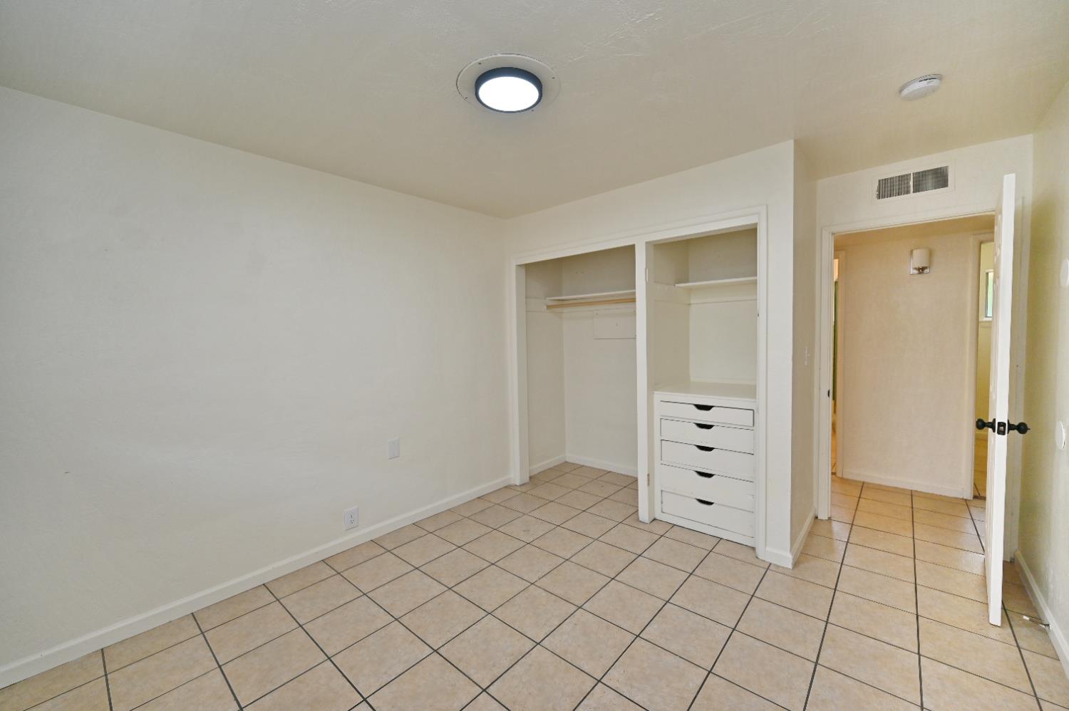 728 N Echo Ave, Fresno, CA 93728