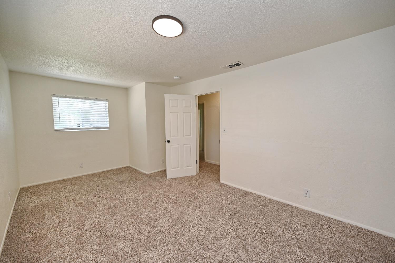 728 N Echo Ave, Fresno, CA 93728