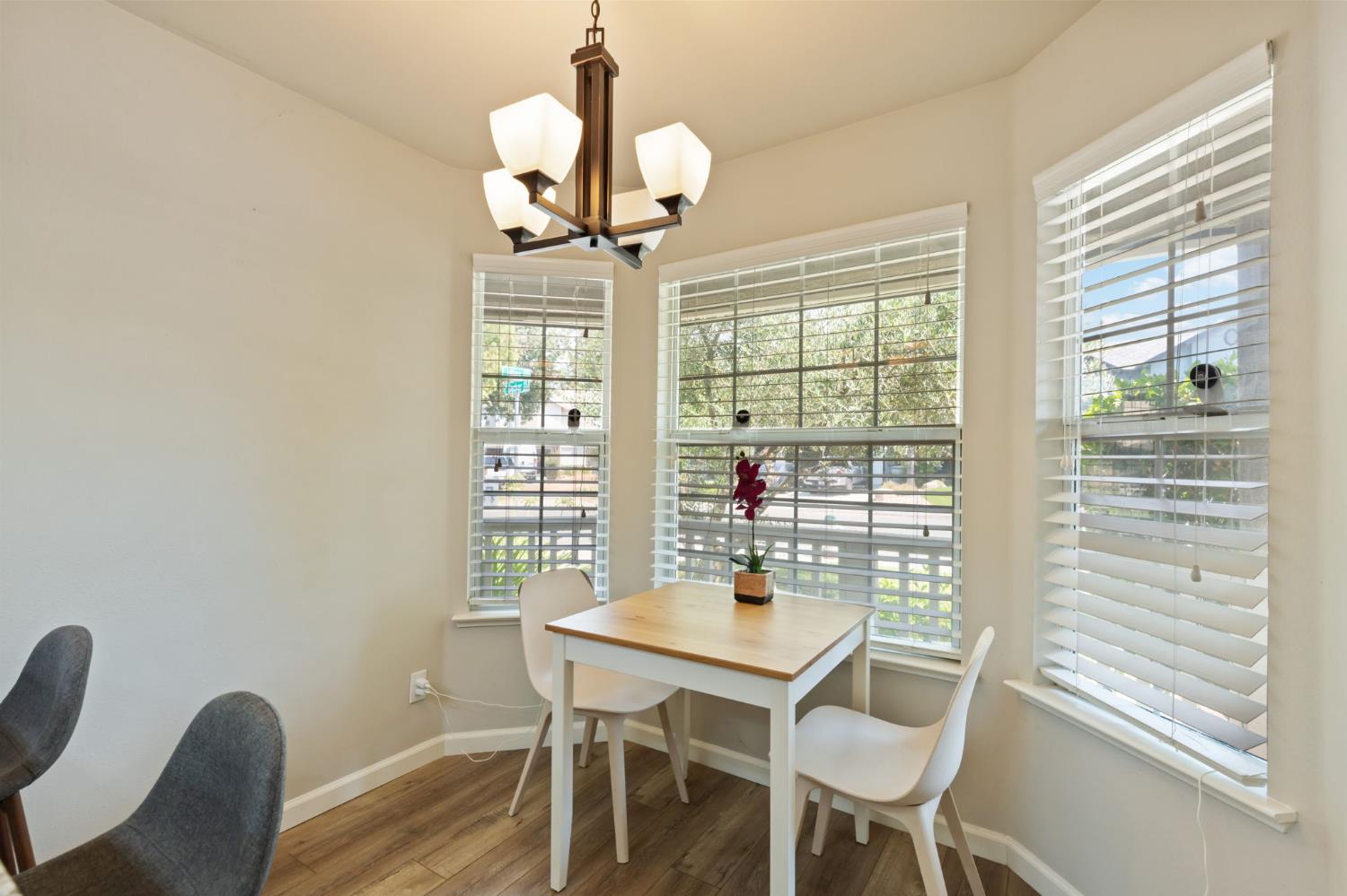 8181 N Backer Ave, Fresno, CA 93720