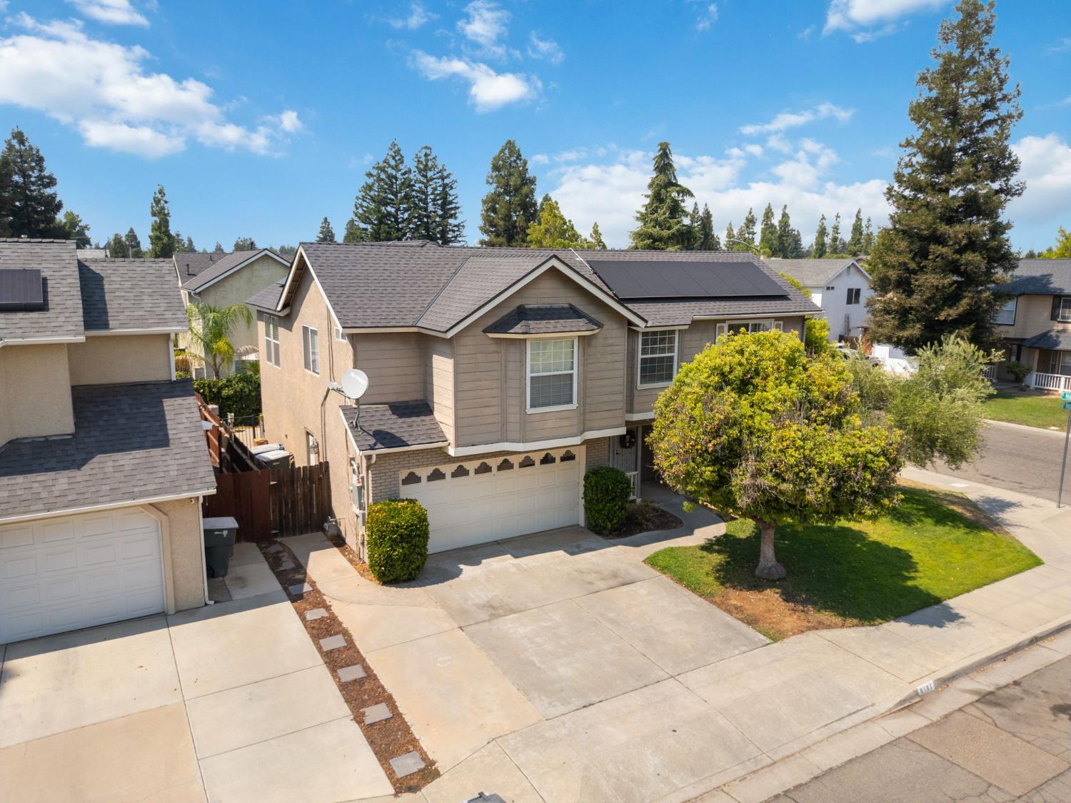 8181 N Backer Ave, Fresno, CA 93720