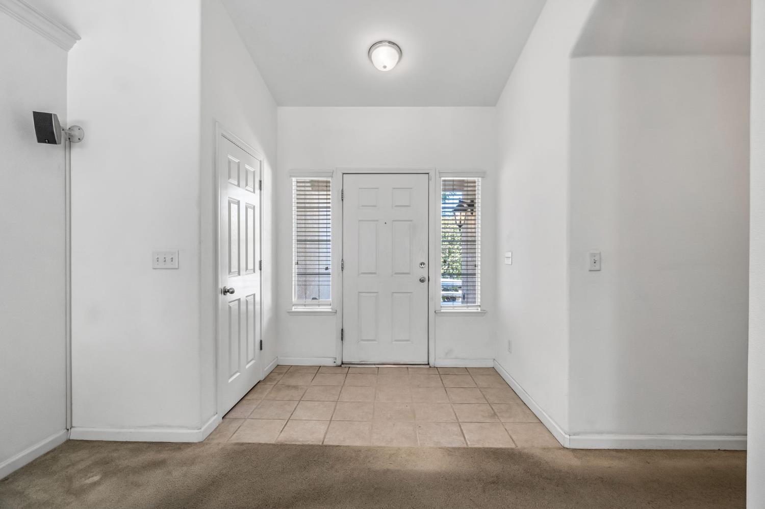 5565 W Lamona Ave, Fresno, CA 93722