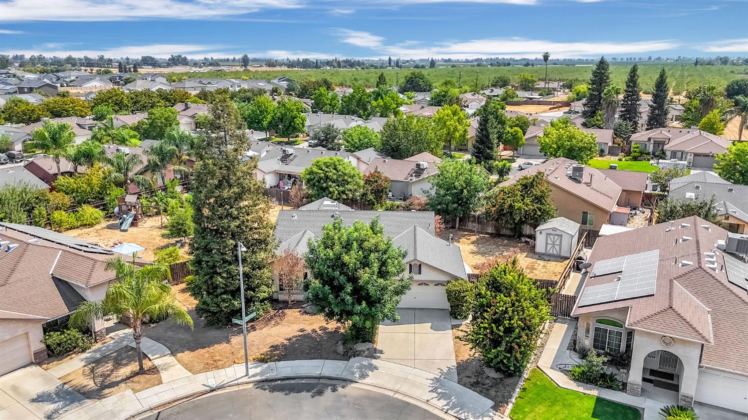 5565 W Lamona Ave, Fresno, CA 93722