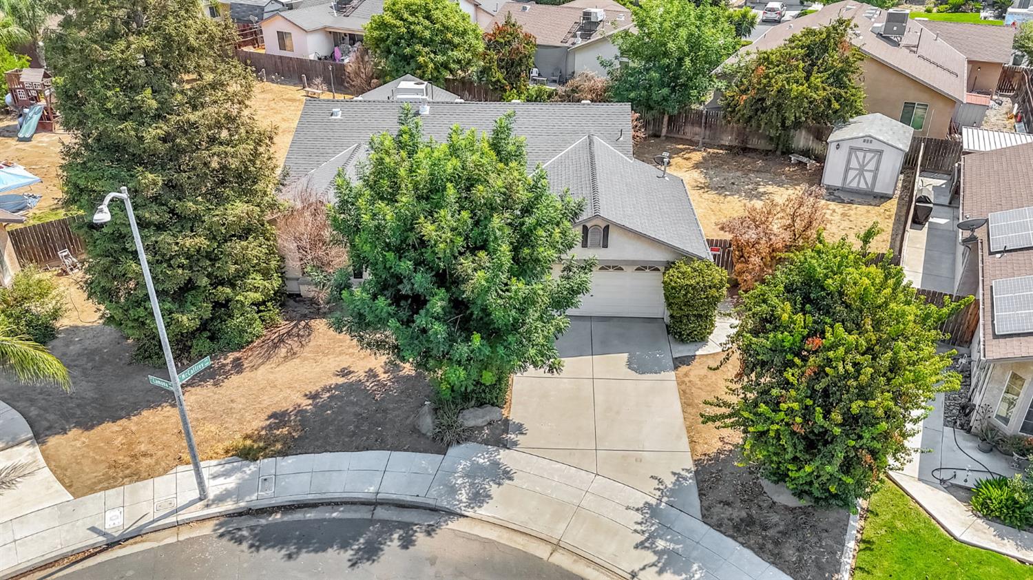 5565 W Lamona Ave, Fresno, CA 93722