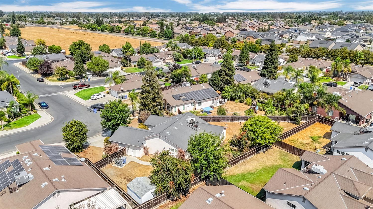 5565 W Lamona Ave, Fresno, CA 93722