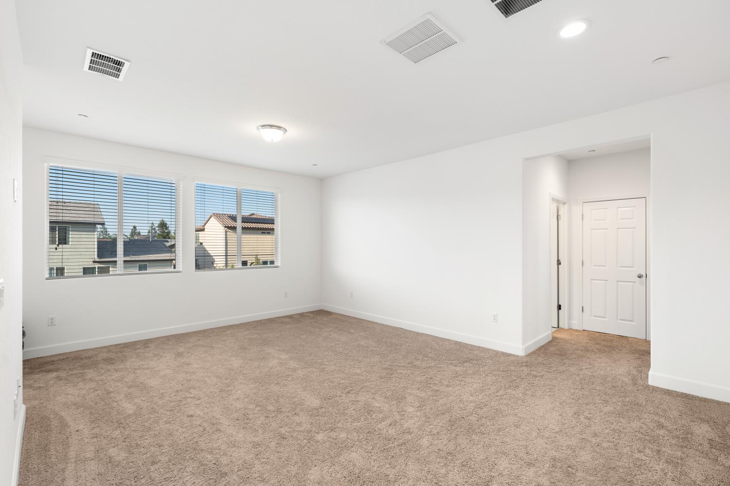 6696 E Harvard Ave, Fresno, CA 93727