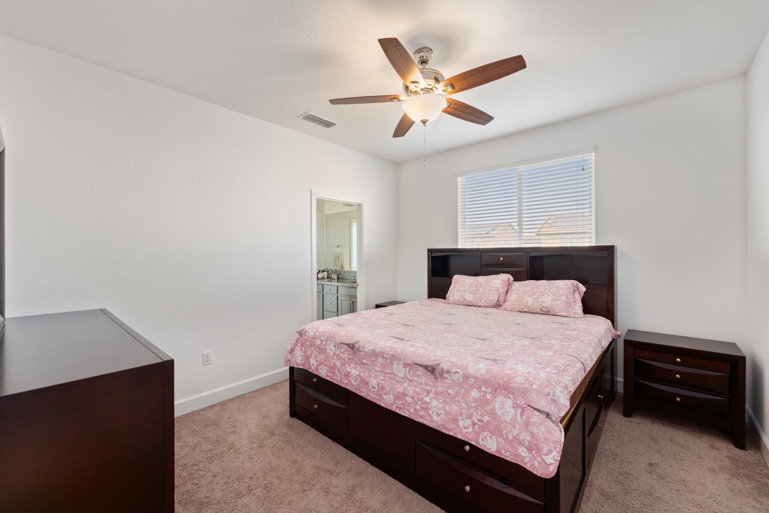 6696 E Harvard Ave, Fresno, CA 93727