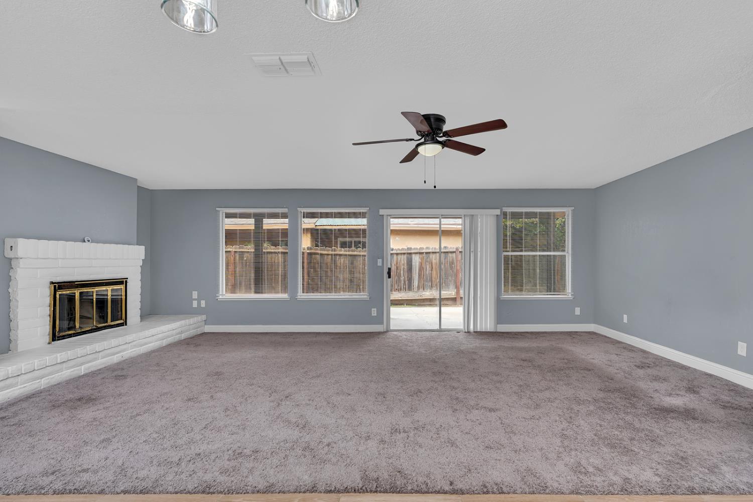 4831 E Geary, Fresno, CA 93725