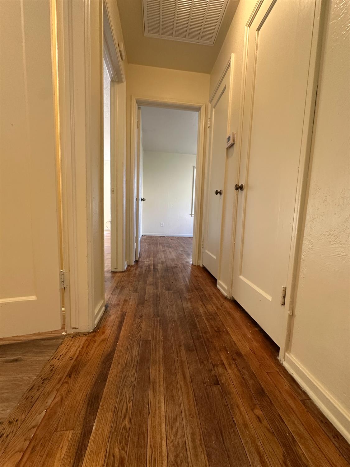 2042 E Mayfair Dr, Fresno, CA 93703