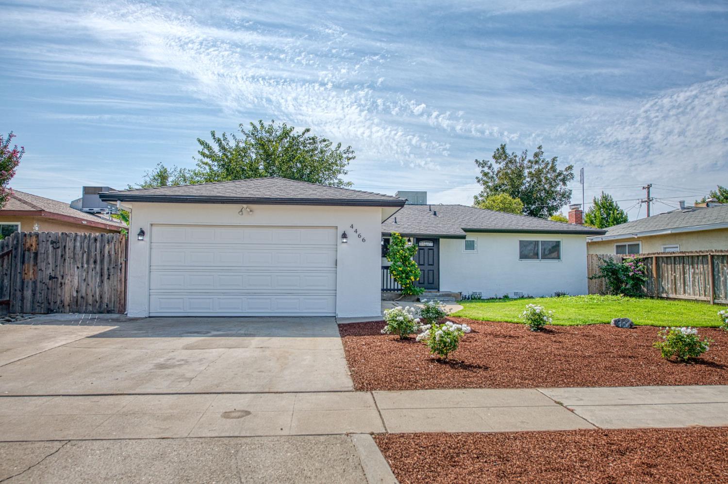 4466 E Donner Ave, Fresno, CA 93726