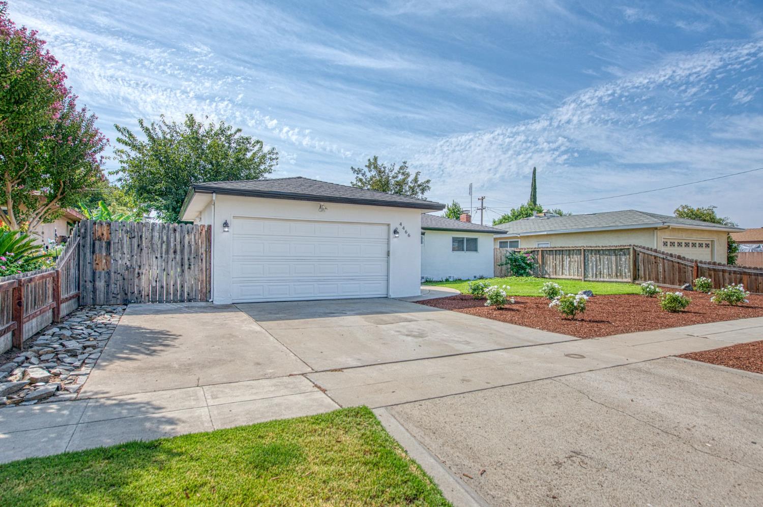 4466 E Donner Ave, Fresno, CA 93726