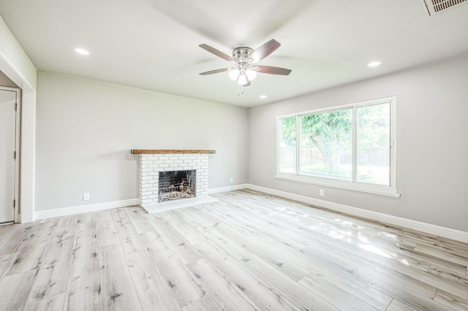4466 E Donner Ave, Fresno, CA 93726