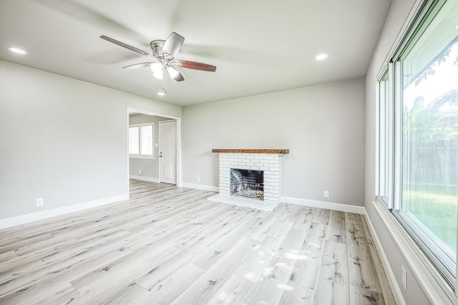4466 E Donner Ave, Fresno, CA 93726