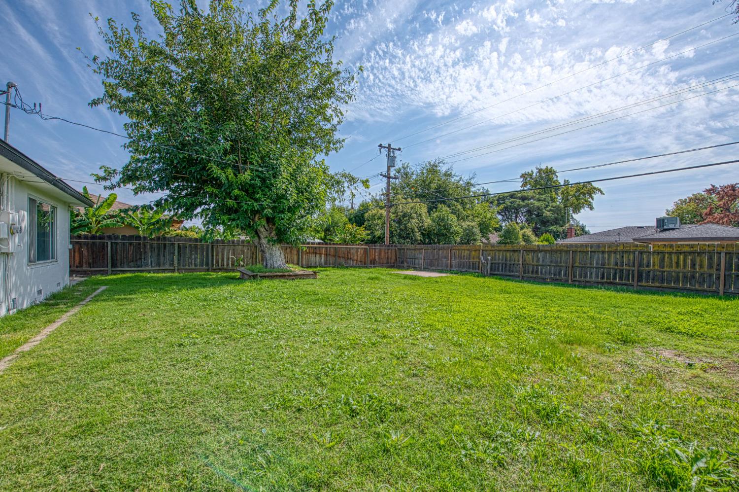 4466 E Donner Ave, Fresno, CA 93726