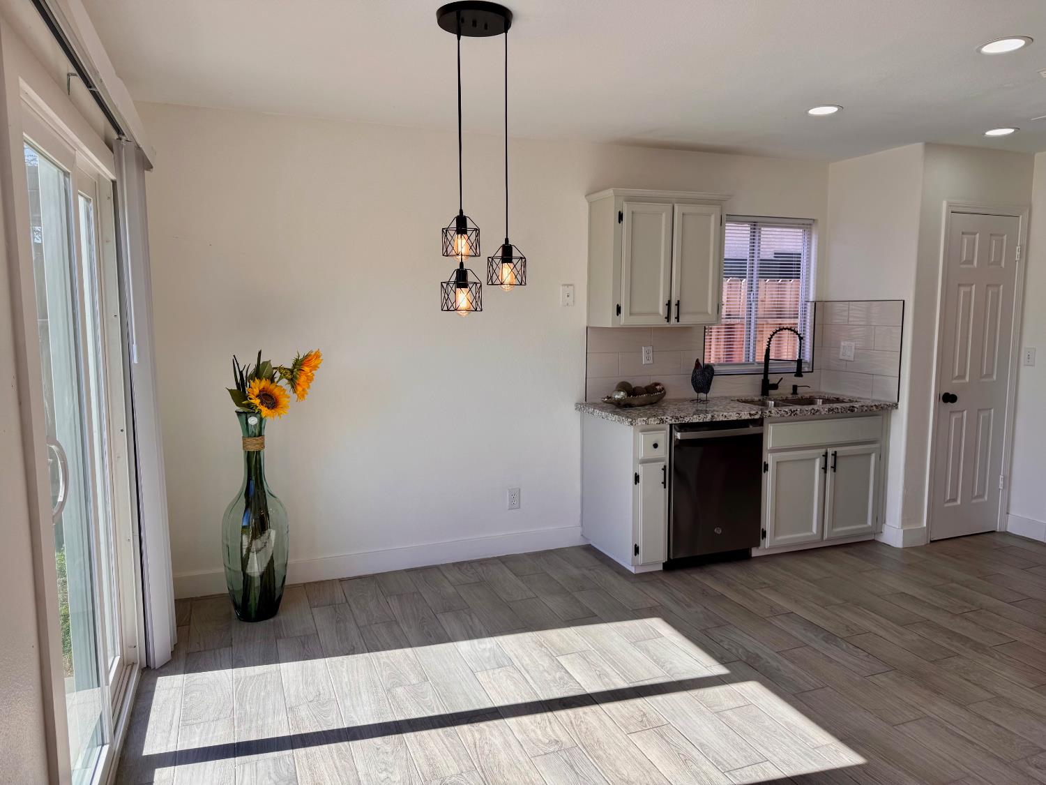 5375 W Ramona Ave, Fresno, CA 93722