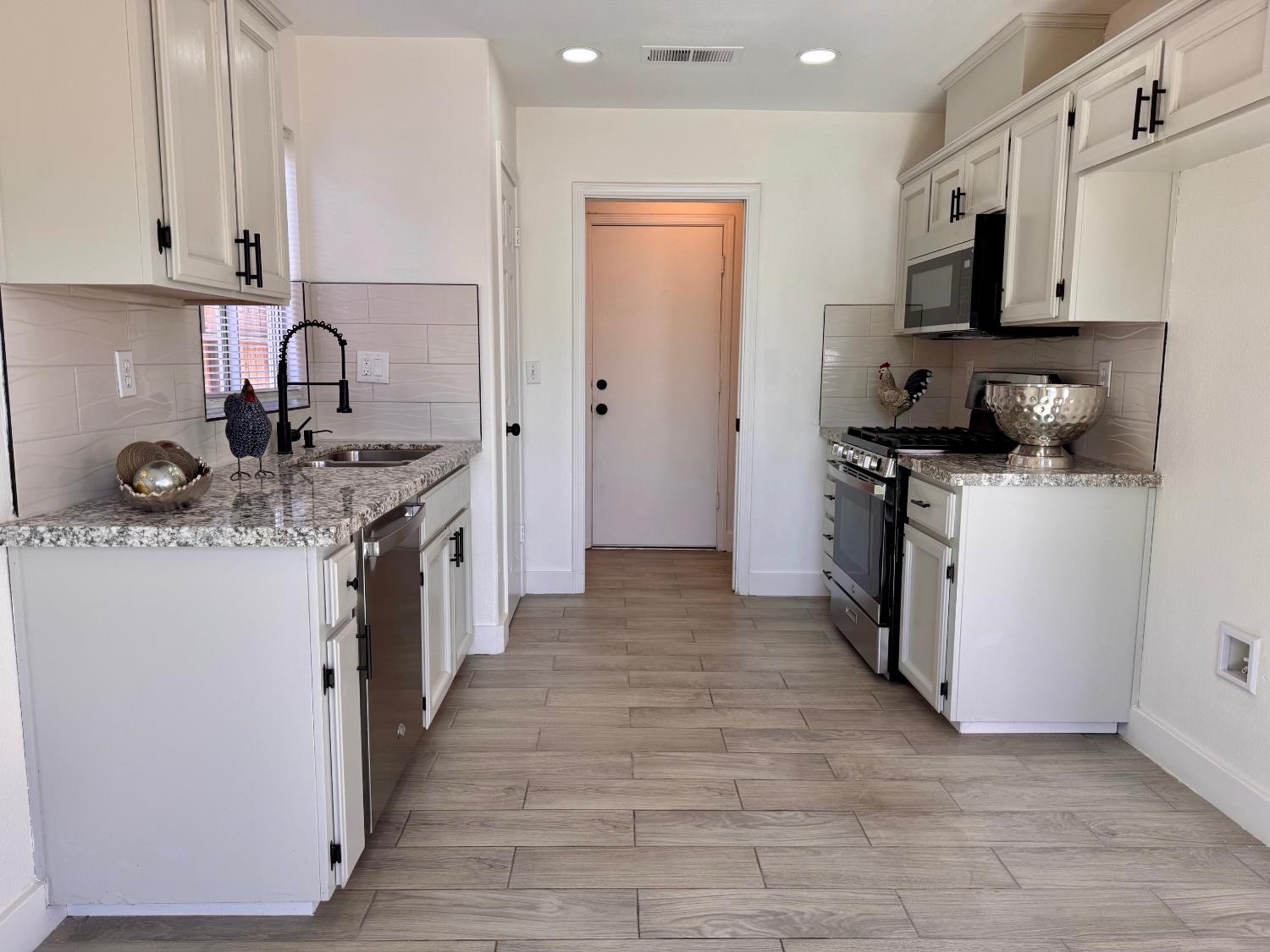 5375 W Ramona Ave, Fresno, CA 93722