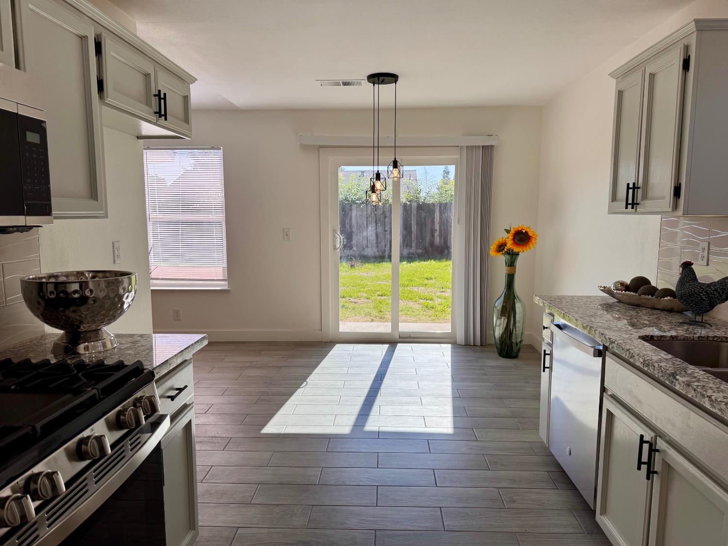 5375 W Ramona Ave, Fresno, CA 93722