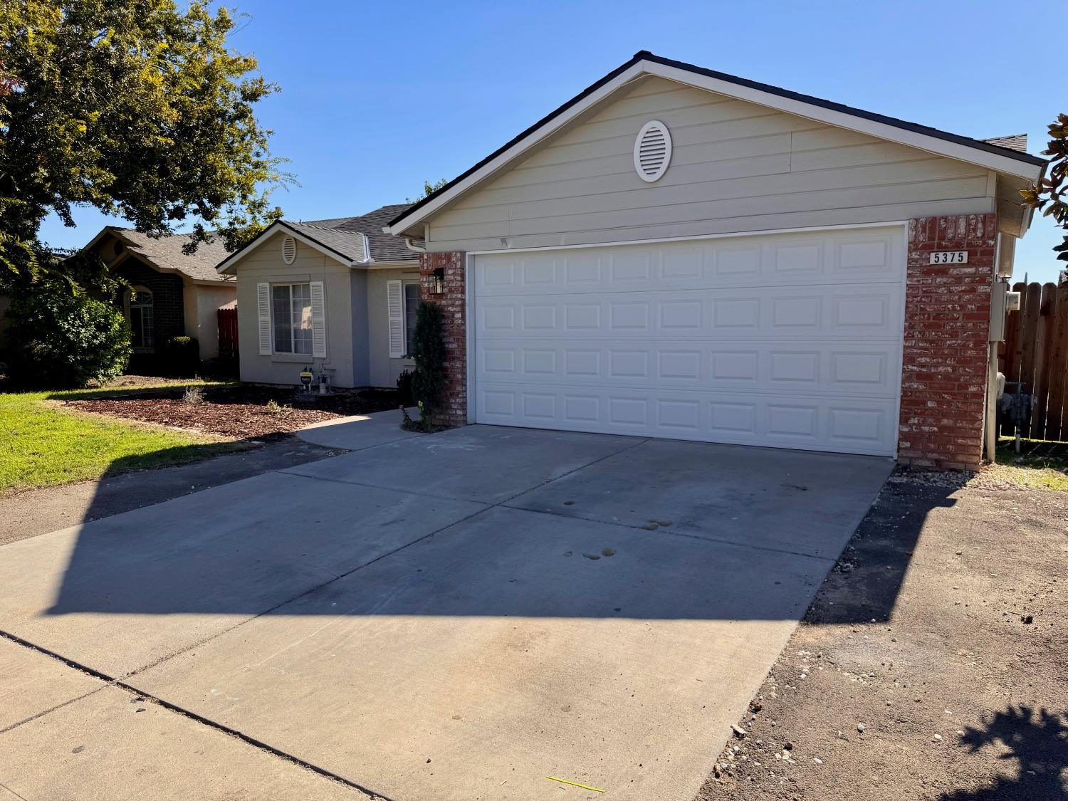5375 W Ramona Ave, Fresno, CA 93722