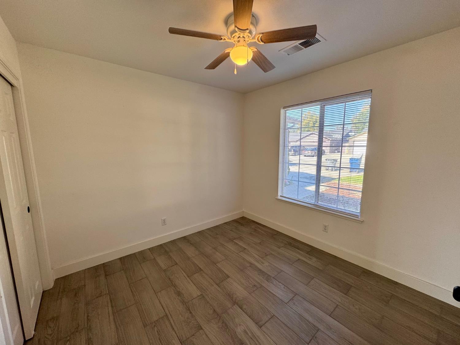 5375 W Ramona Ave, Fresno, CA 93722