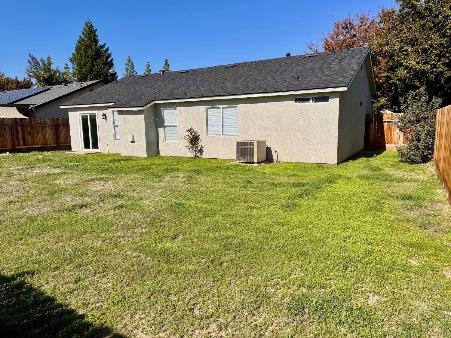 5375 W Ramona Ave, Fresno, CA 93722