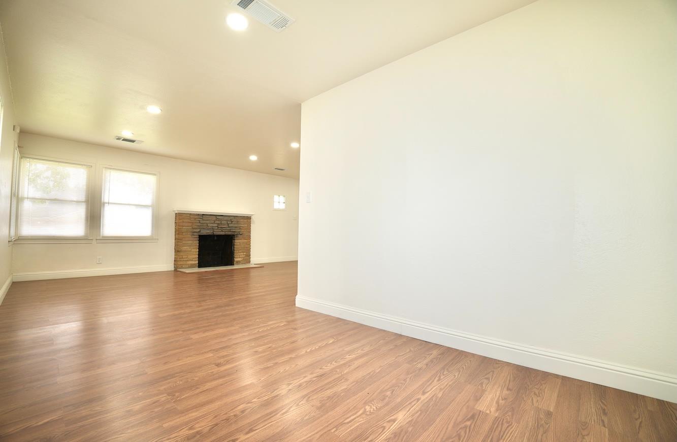 1305 E Fedora, Fresno, CA 93704