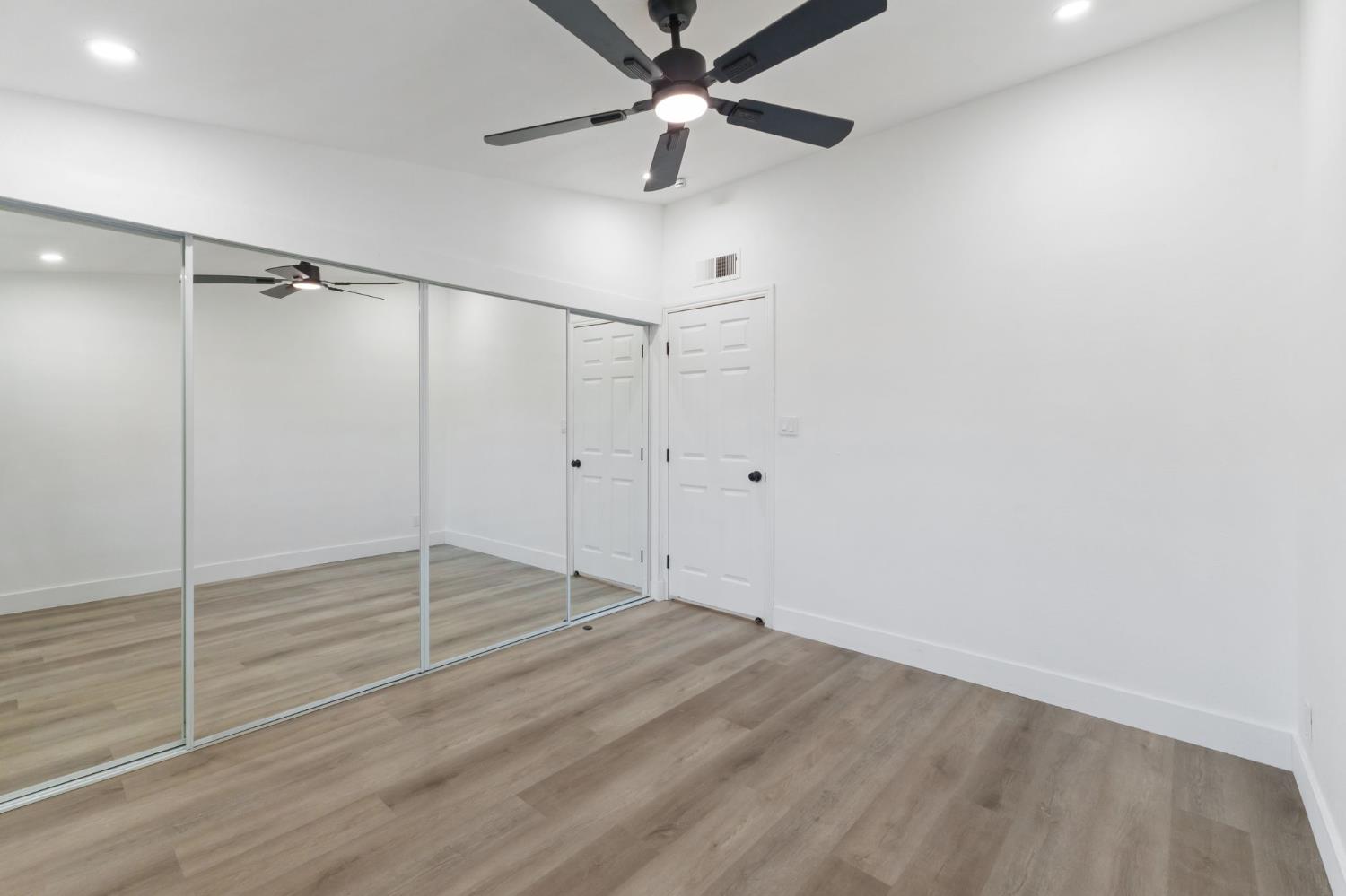 1293 N Bailey Ave, Fresno, CA 93727