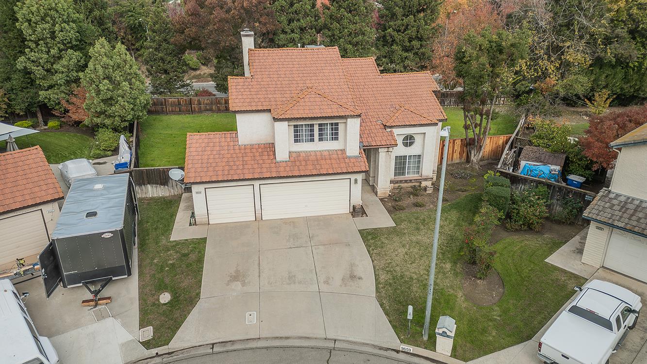 9659 N Shenandoah Ln, Fresno, CA 93720