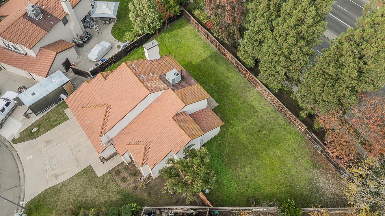 9659 N Shenandoah Ln, Fresno, CA 93720