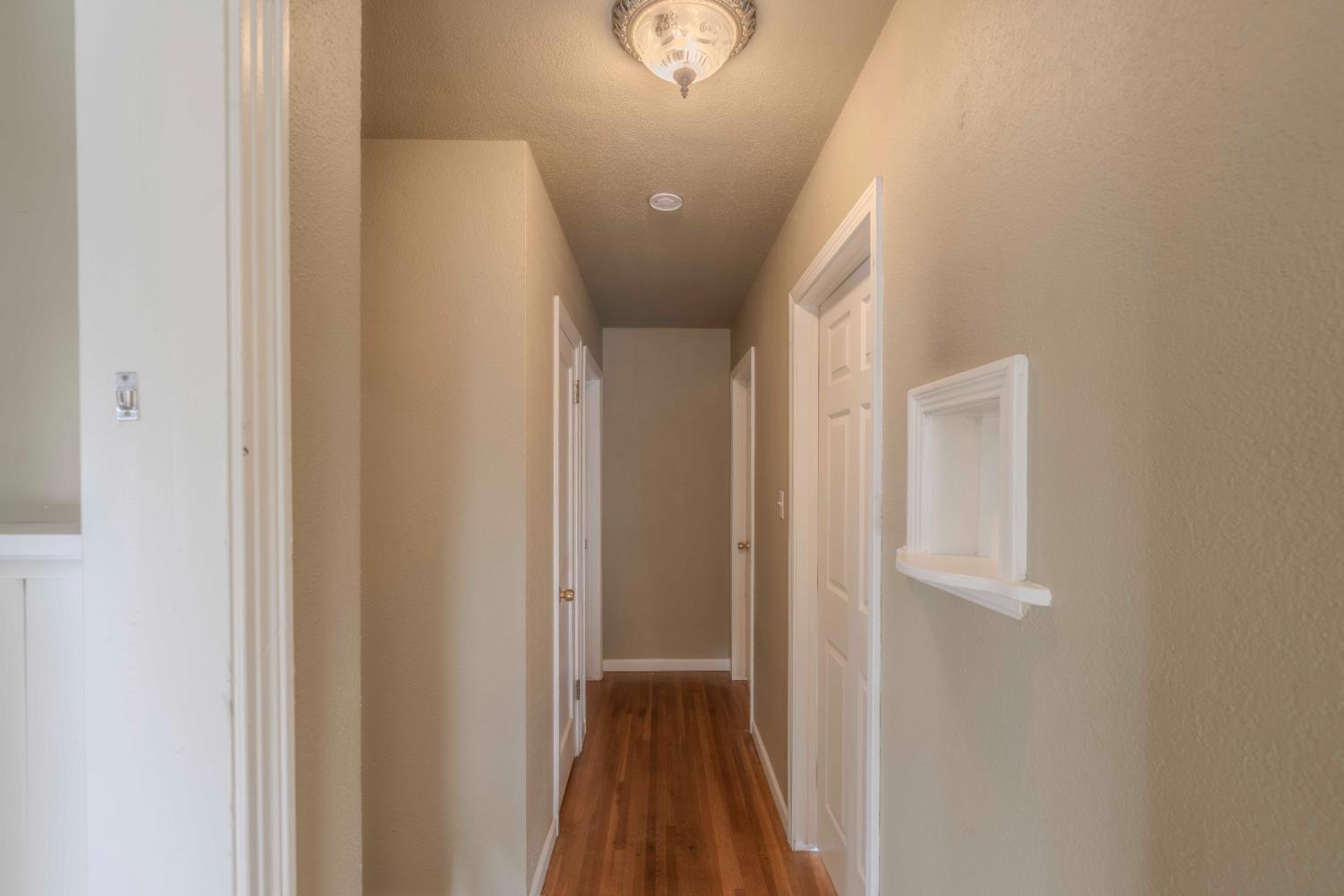 2426 N Adoline Ave, Fresno, CA 93705