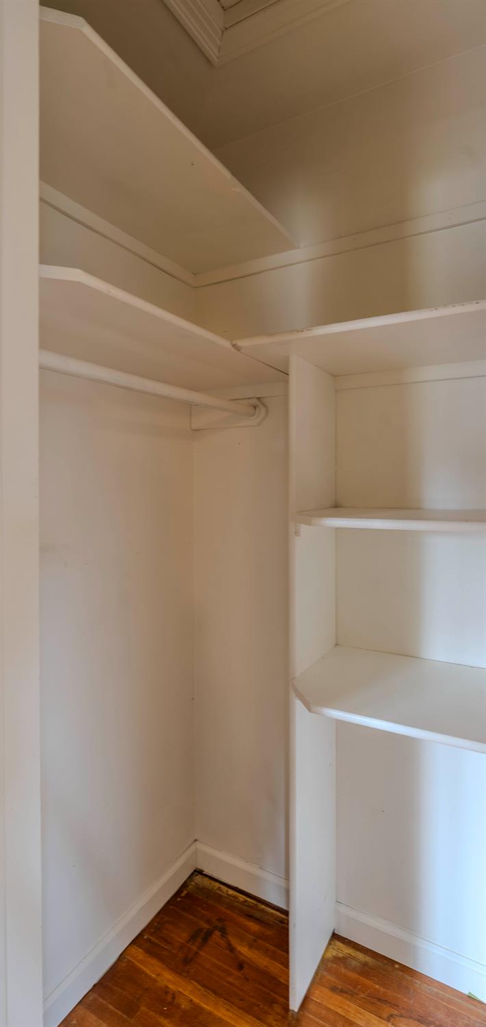 2426 N Adoline Ave, Fresno, CA 93705