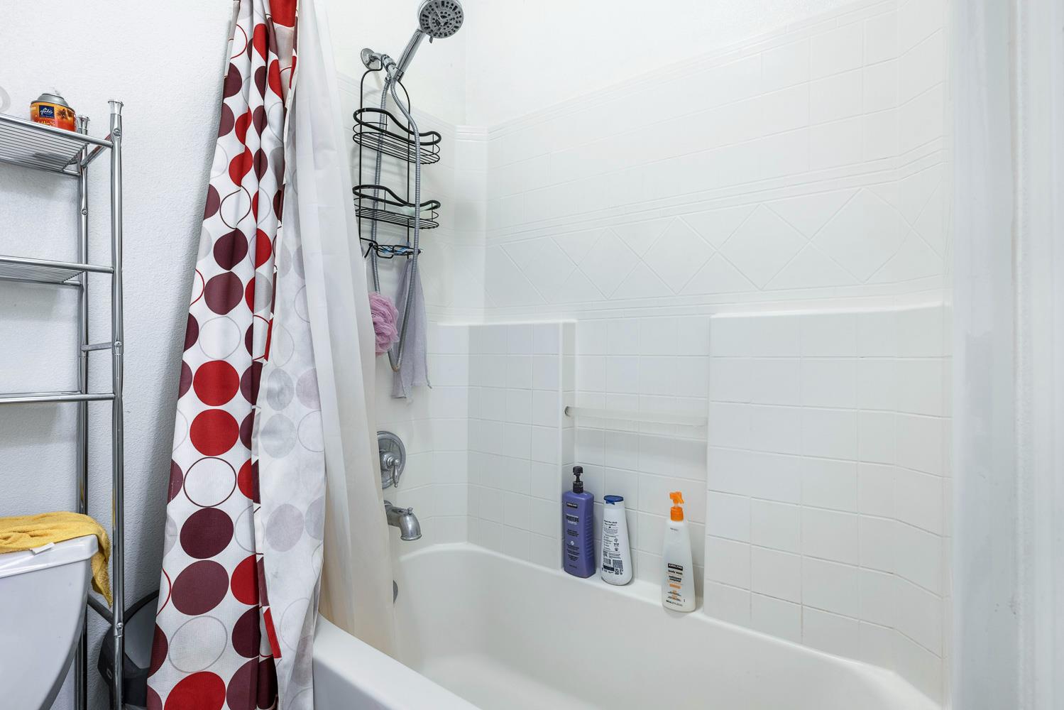 5787 E Byrd Ave, Fresno, CA 93727