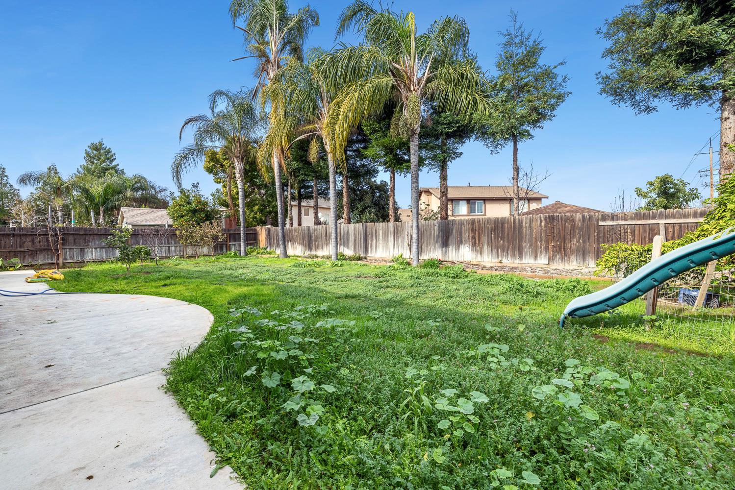 5787 E Byrd Ave, Fresno, CA 93727