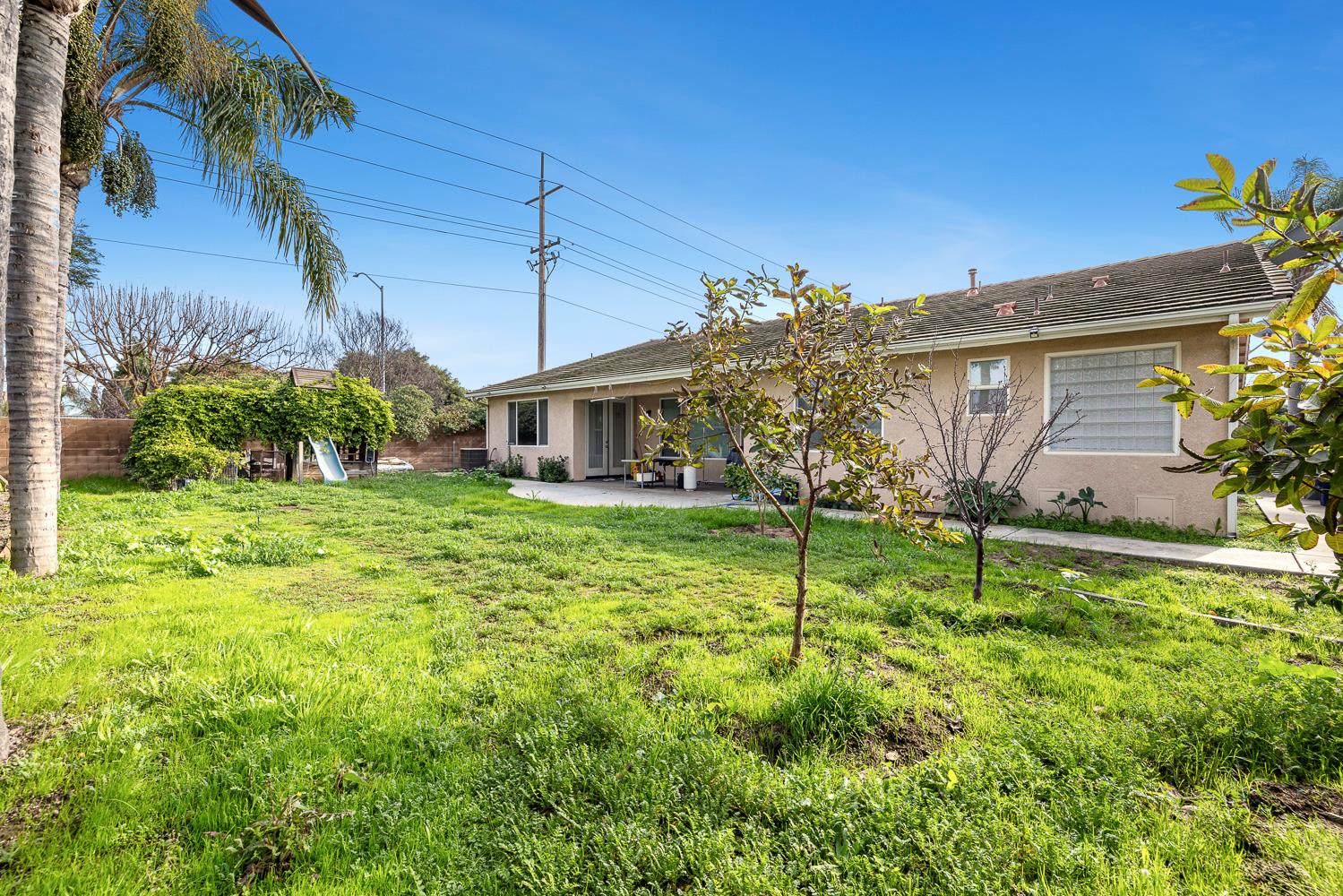 5787 E Byrd Ave, Fresno, CA 93727