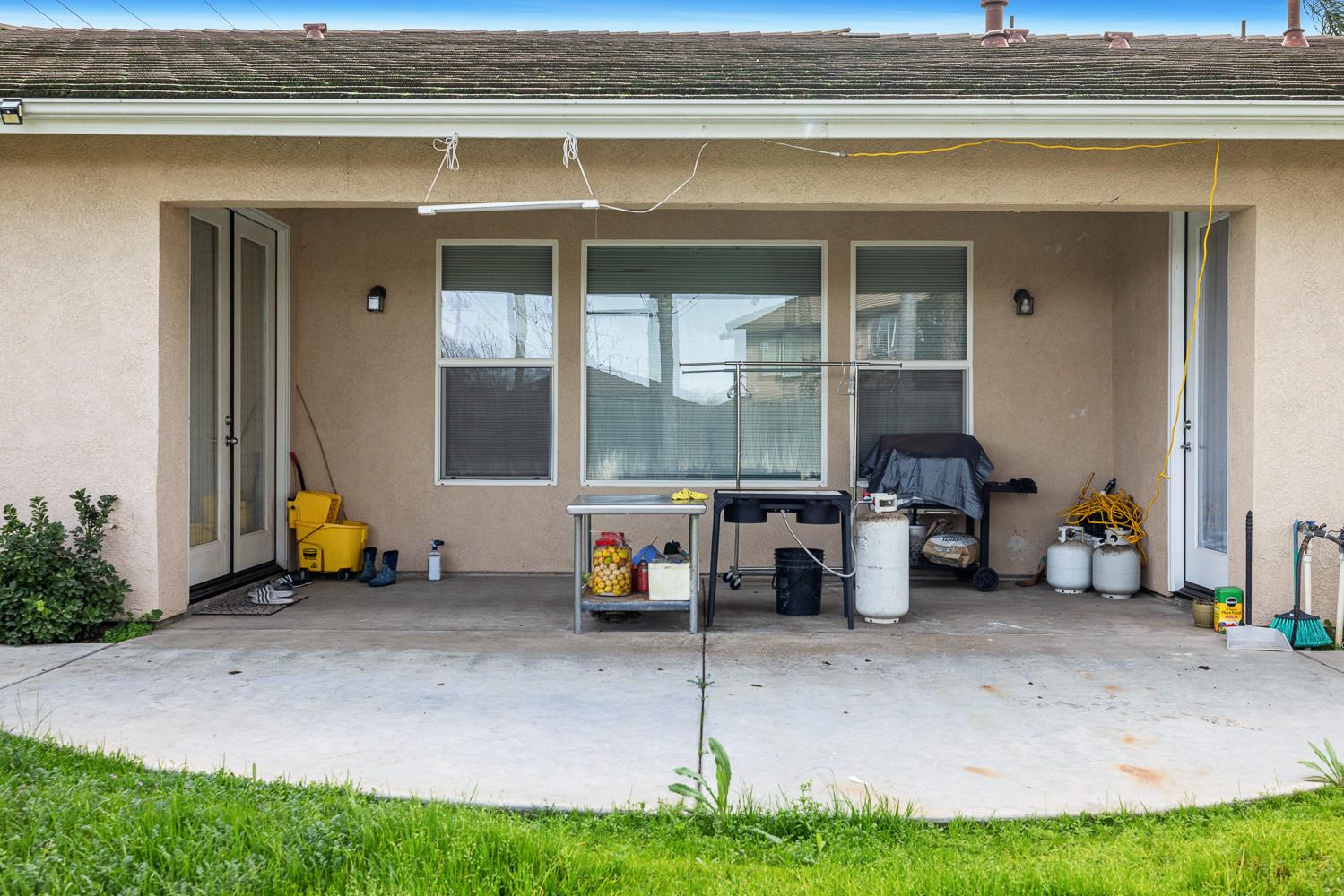 5787 E Byrd Ave, Fresno, CA 93727