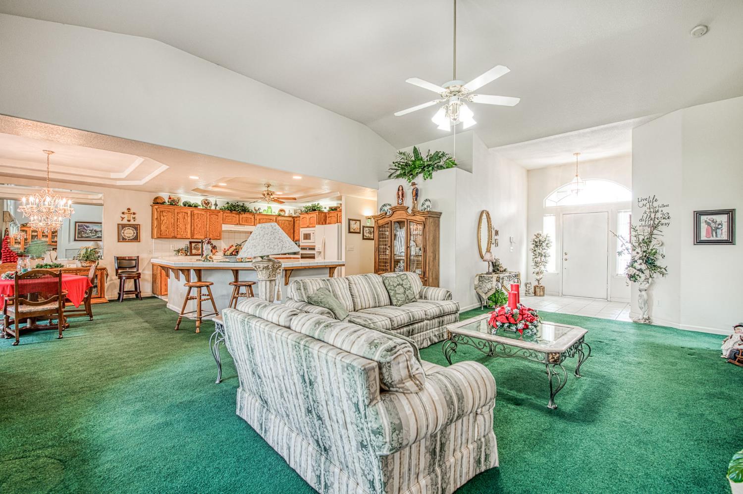 2196 W Beechwood Ave, Fresno, CA 93711