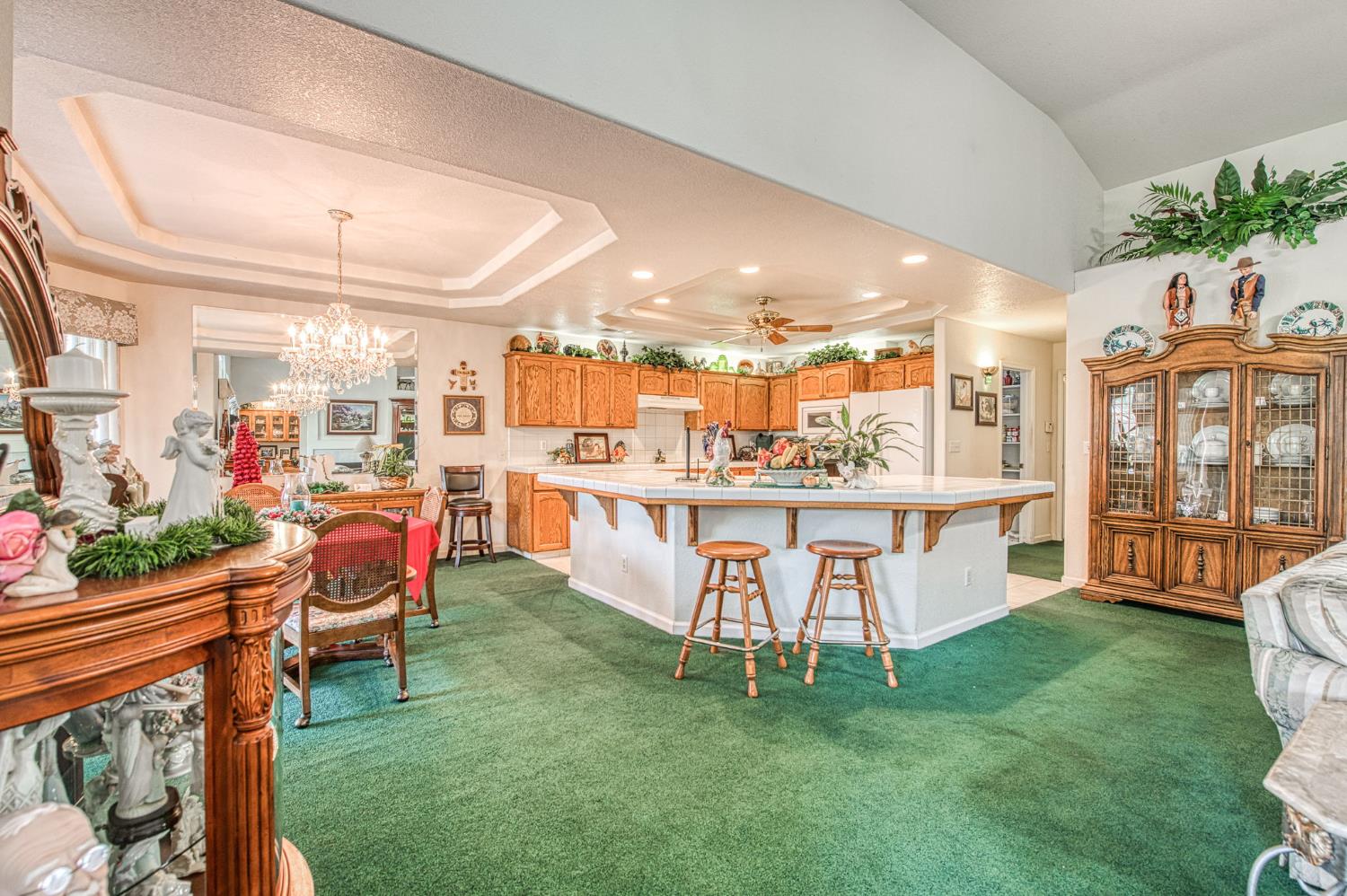 2196 W Beechwood Ave, Fresno, CA 93711