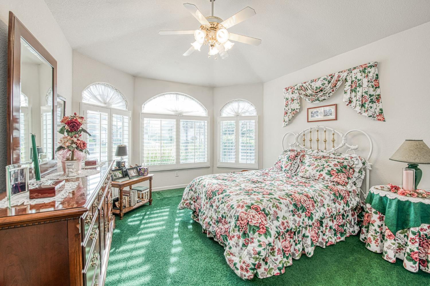 2196 W Beechwood Ave, Fresno, CA 93711